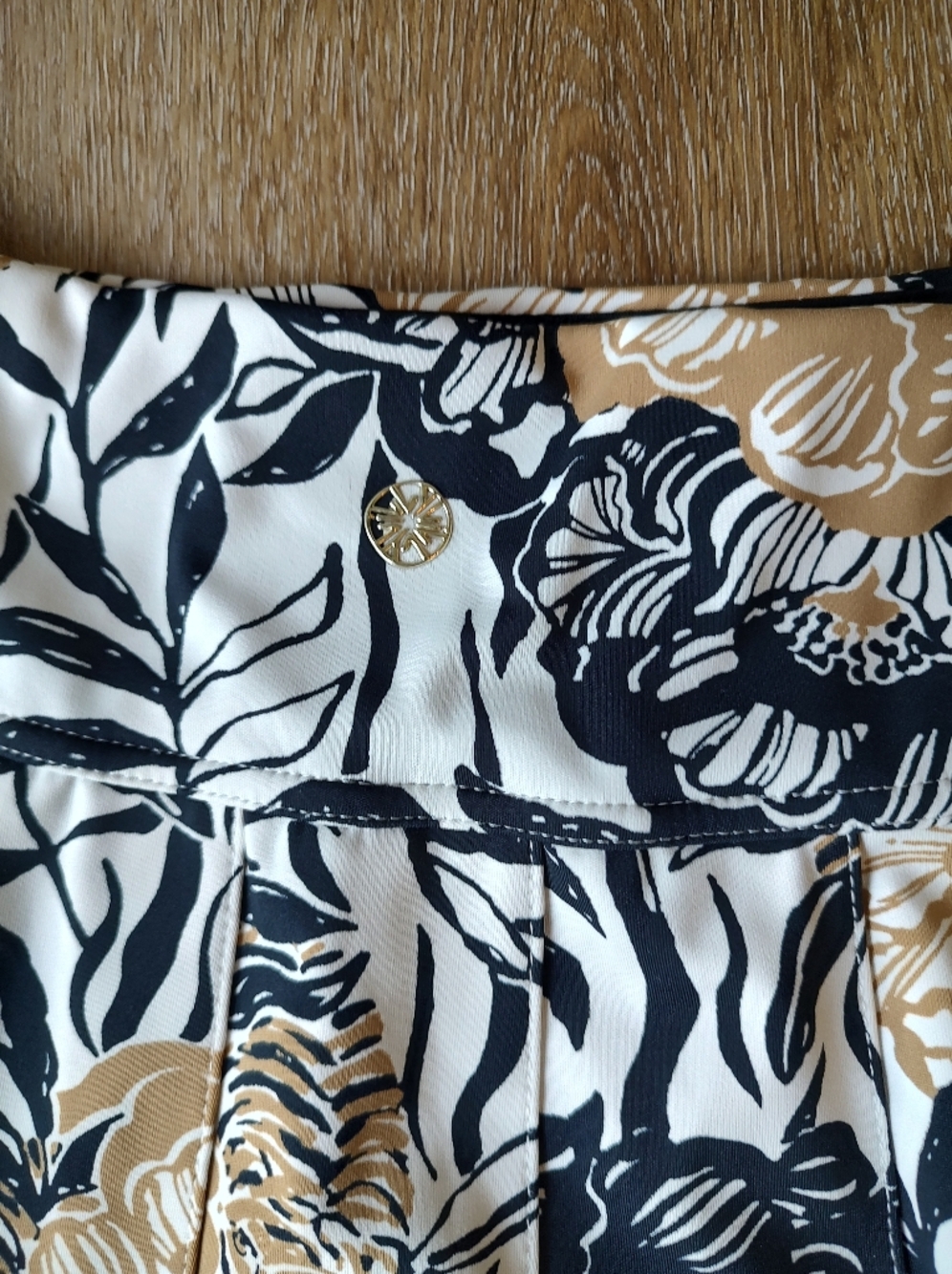 Lilly Pulitzer Luxletic UPF+50 Ressi Skort Gold Black Tennis Golf Pickleball M - Picture 8 of 13